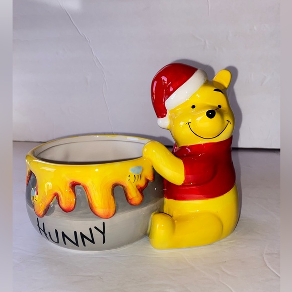 NEW - Disney Winnie the Pooh Christmas Serving Bowl - Picture 3 of 11